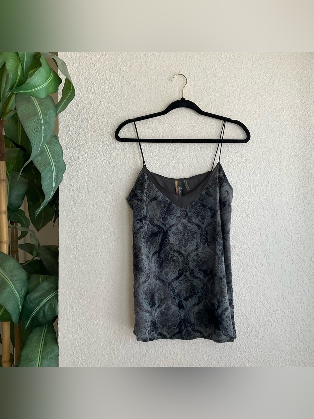 Grey & blue paisley print cami top
